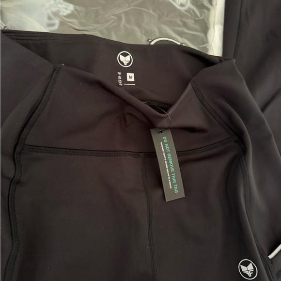 Alpha Forward Women’s Tech Leggings NWT Black (M) - Picture 9 of 11